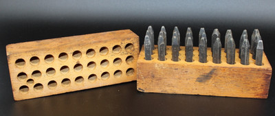 Vtg Mark Rite 1/8'' Punch Stamping Set Letters ''A''-''Z'' and ''&'' in Wood Box