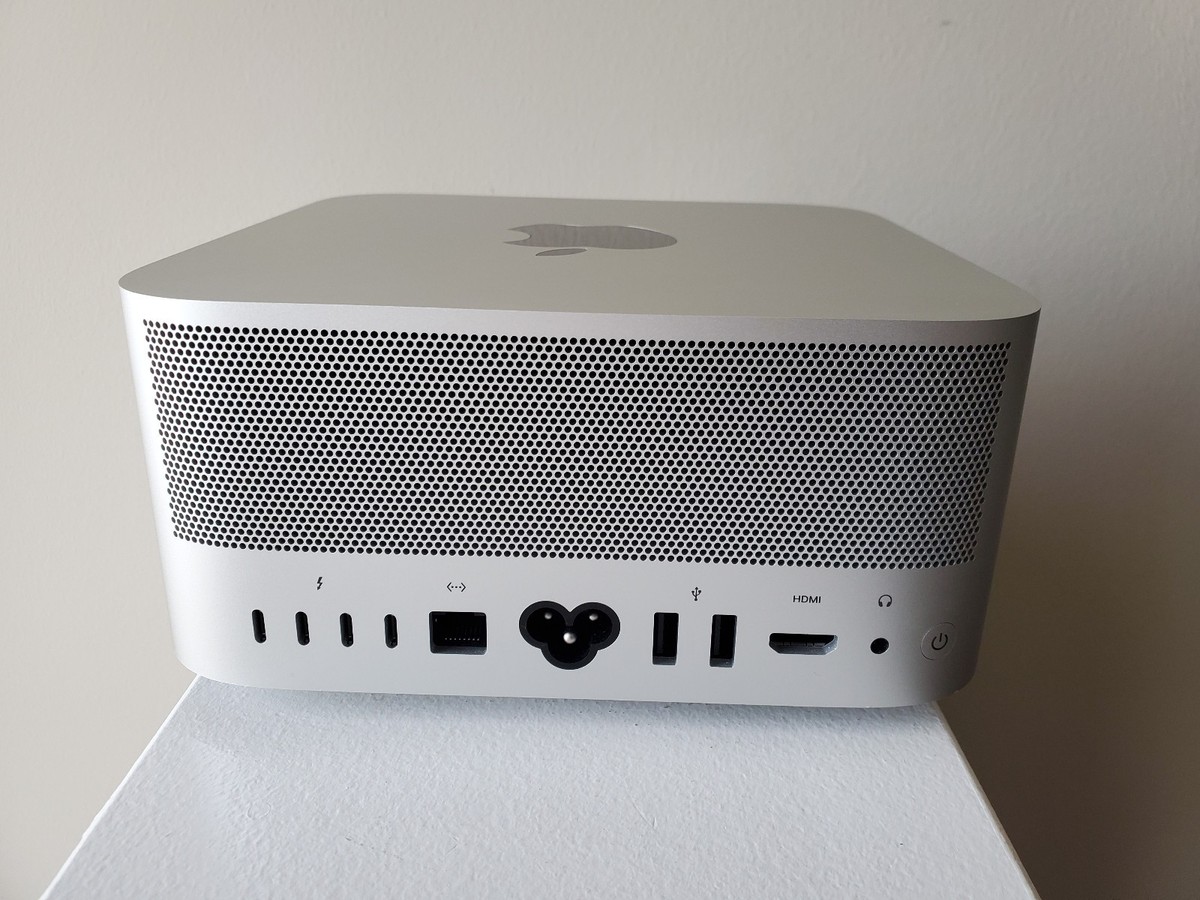 Mac Studio 2023 M2 Max 12-Core CPU 30-Core GPU 32GB 1TB - Very