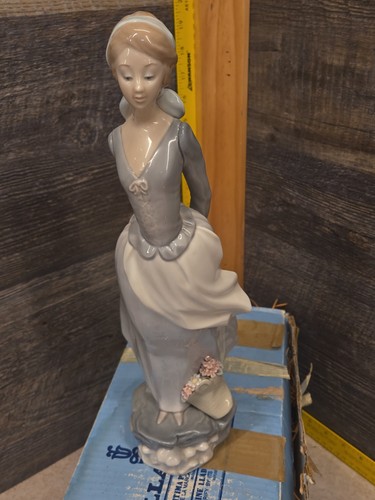 Lladro 4922 Sea Breeze Brisa Marina 14" Wysoka porcelana Ret. Figurka Hiszpania W/Box - Zdjęcie 8 z 11