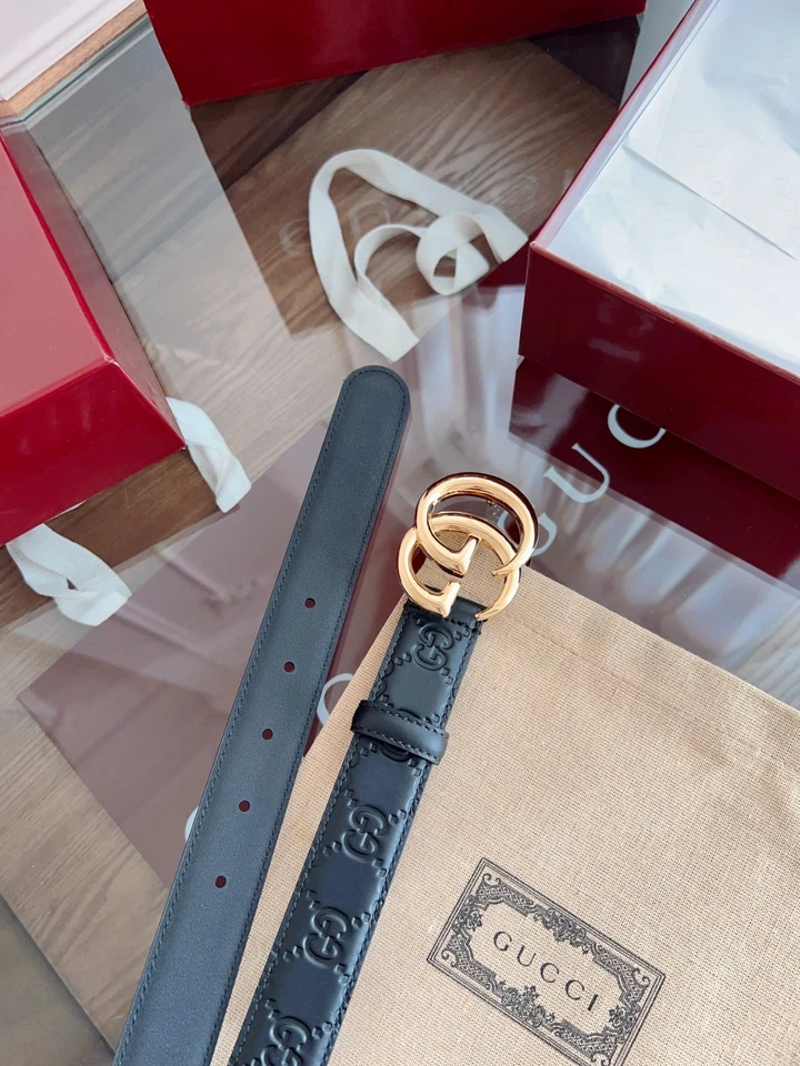 New Women's Gucci Black Calfskin Leather GG Embossed Belt Gold GG Buckle 3.0cm - Image 4 of 4