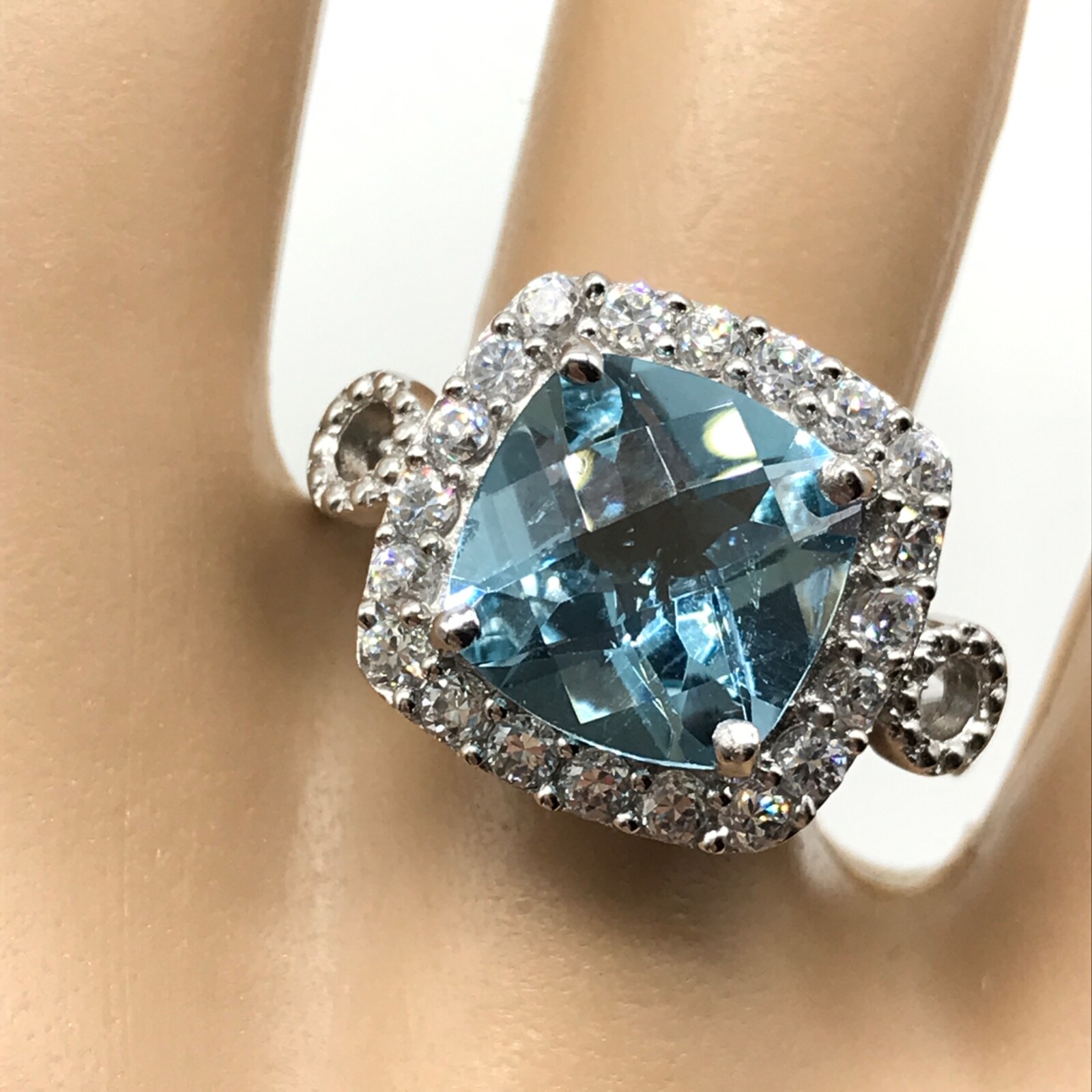 925 Sterling Silver Genuine Blue Topaz & White CZ Halo Ring Size 9