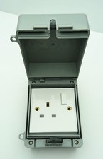 Weatherproof 1 gang, Single Switched outside Waterproof IP65 Garden socket