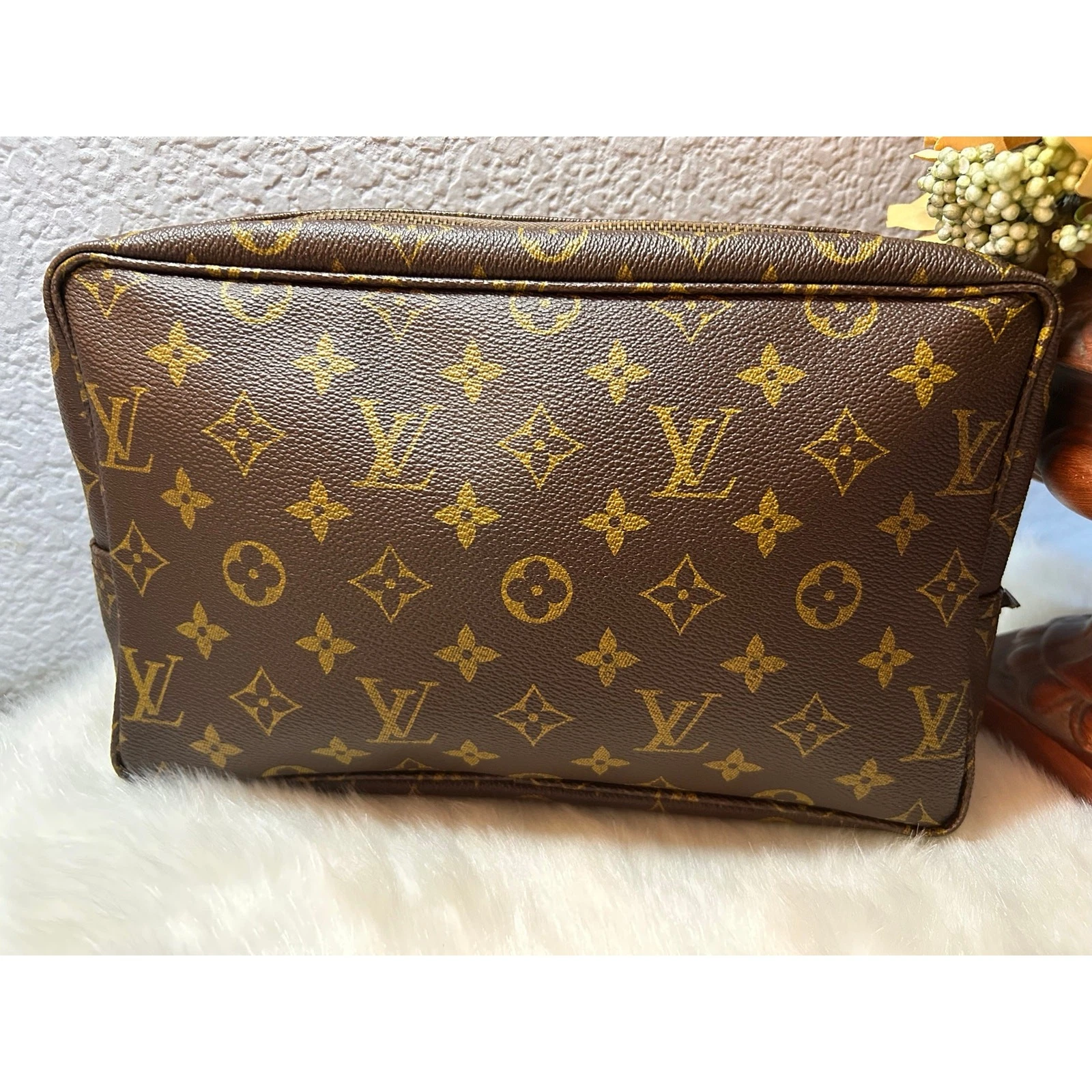 Vuitton — Vintage Louis Vuitton Trousse Toilette 28 Monogram Pouch Eclair Zip Bag 70s/80s