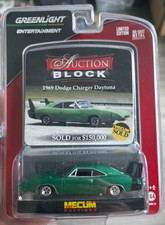 GREENLIGHT - MECUM AUCTIONS - 1969 DODGE CHARGER DAYTONA (GREEN) - 1/64 DIECAST