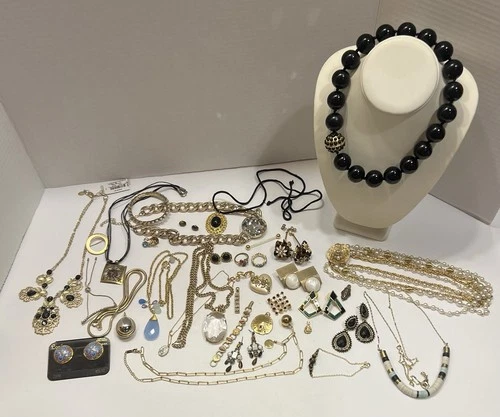 Vintage Goldtone Costume Jewelry Lot of 37+Pieces. Some signed. WOW!!