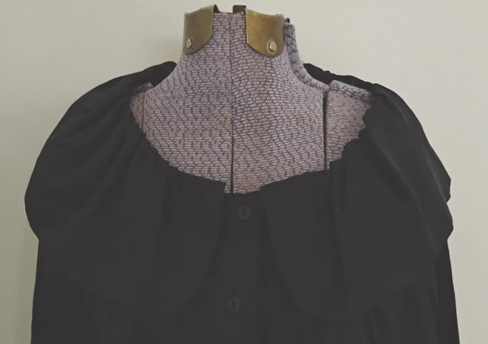 Ellen Tracy Silk Black Blouse Women's Lrg Collar Coquette Tie Waist Peplum 8/10 - Image 4 of 4