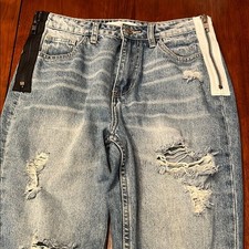 KanCan zipper distressed cropped jeans size 7