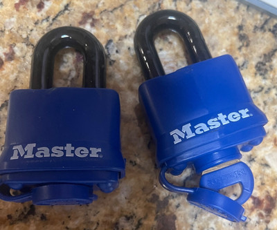 MASTER LOCK NO. 312 WEATHER RESISTANT PADLOCKS TOUGH UNDER FIRE 2 Locks ONE KEY