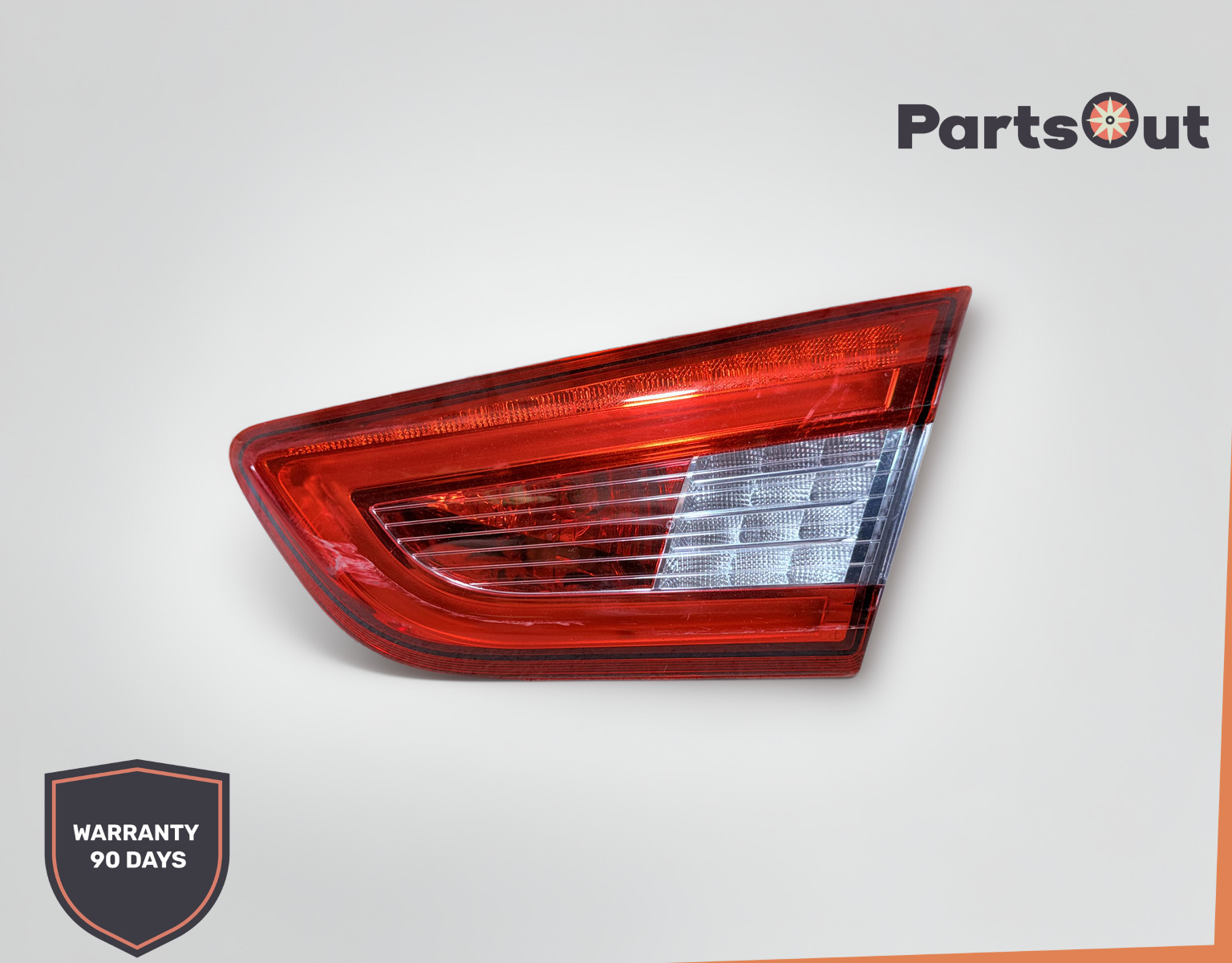 2014-2020 MASERATI GHIBLI REAR RIGHT PASSENGER SIDE INNER TAILLIGHT OEM