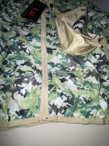 Jurassic Park kids rain jacket 5yr green camouflage polyester very light weight - Picture 3 of 11