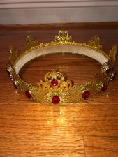 NWOT GOLDEN CROWN WITH RUBY RED JEWEL ACCENTS - ADULT ONE SIZE FITS ALL