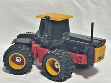 Scale Models 1/32 Versatile 836 Designation 6 4WD Farm Tractor w/ Duals