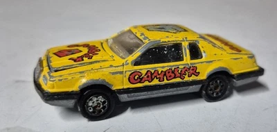 Majorette Ford Thunderbird 1/67 voiture miniature jaune “Gambler” n217 - Photo 1/4