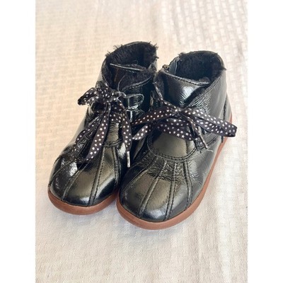UGG Australia Girls Black Patent Leather Winter Boots Size 11 Star Laces