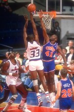 Terry Catledge Washington bullets takes a shot over Mark West Clev- Old Photo