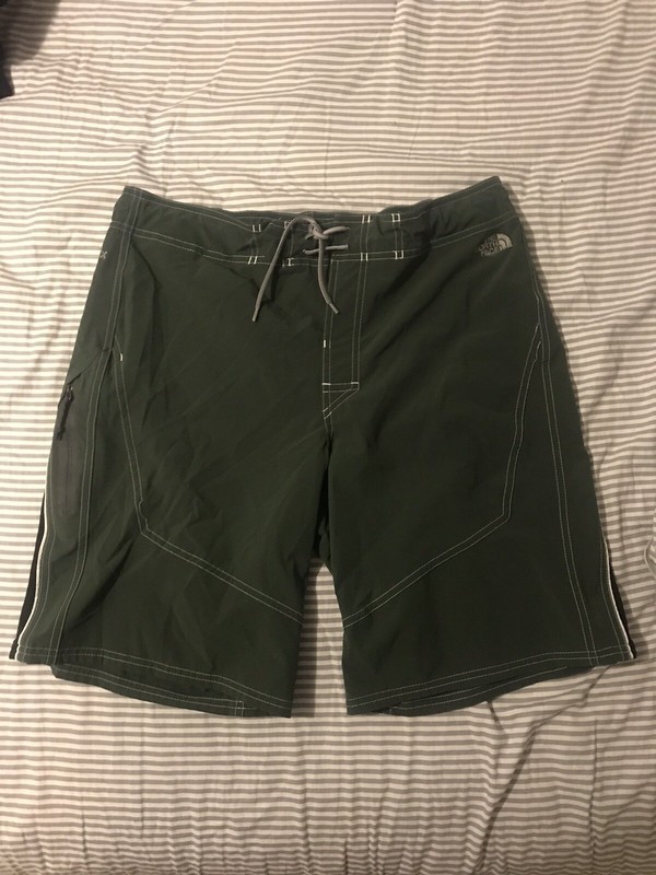 The North Face Apex Green Mens Swim Trunks Boardshorts Size Large
