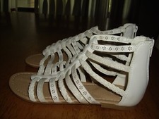 EEUC Youth Girls Size 4 SO Kohls White Gladiator Strappy Sandals Cutouts Sparkly