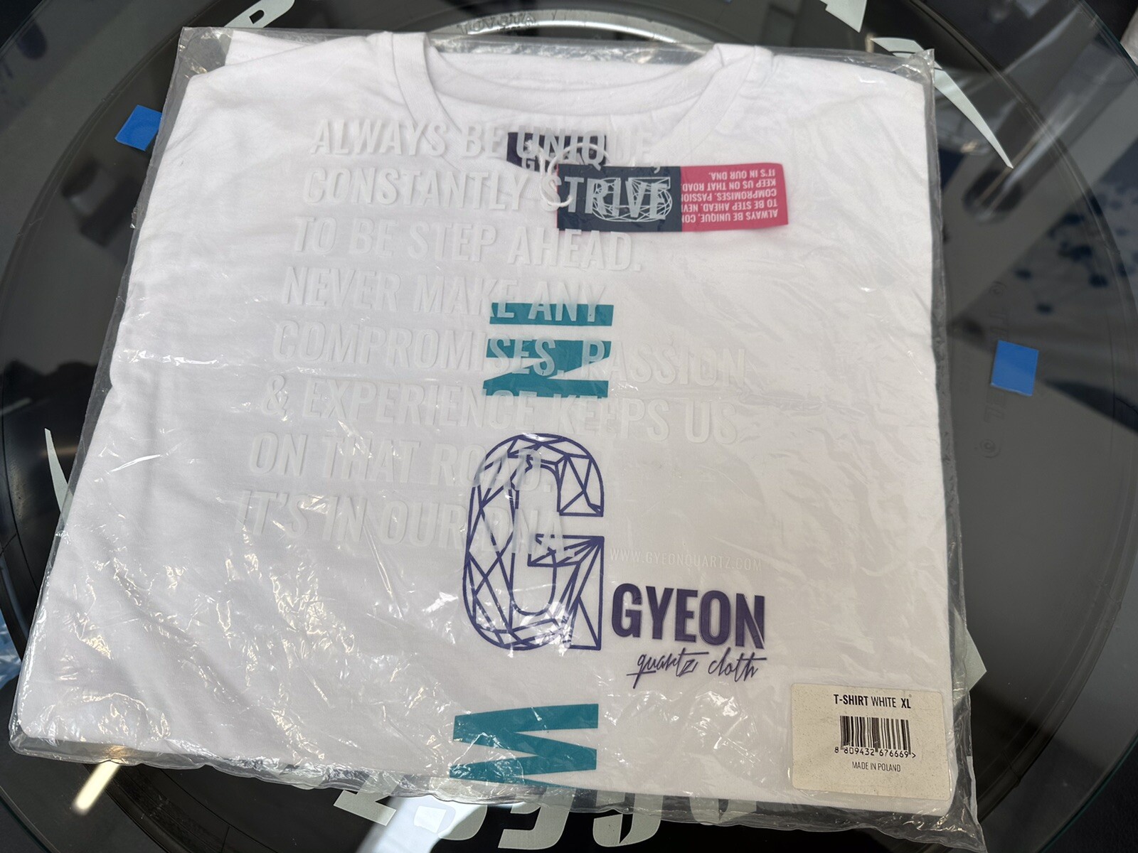 ALTRA T shirt Gyeon bianca... vedi i miei altri oggetti