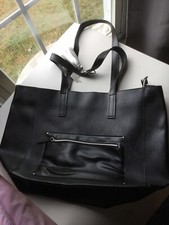 Bath  Body Works Black Friday 2018 VIP Bag Tote Black Tassel Keychain Fob