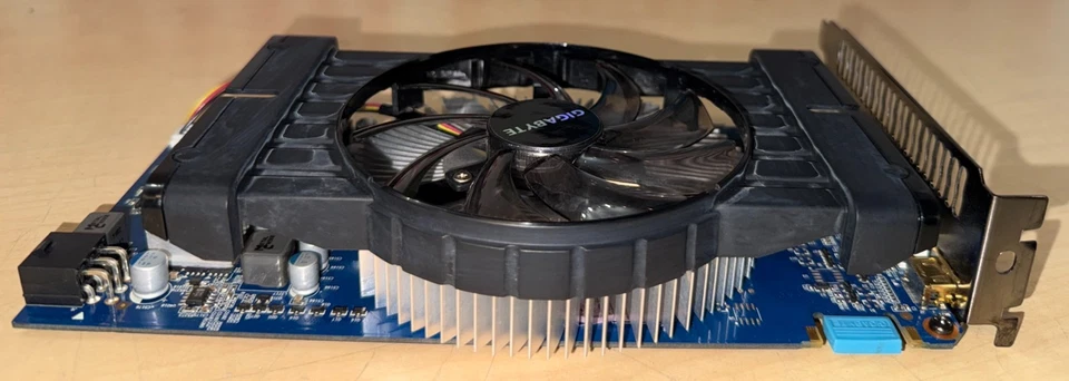 Gigabyte Nvidia GeForce GTX 550 OC GV-N550OC-1GI 1GB GPU - Image 4 of 4