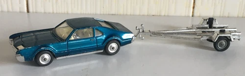 Vintage Corgi 264 Turquoise Oldsmobile Toronado & Speedboat Trailer