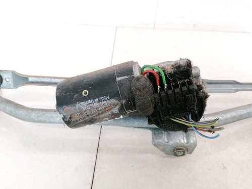 8D1955113A vorne Scheibenwischermotor Teilenummer  Audi A4 DE1194921-13