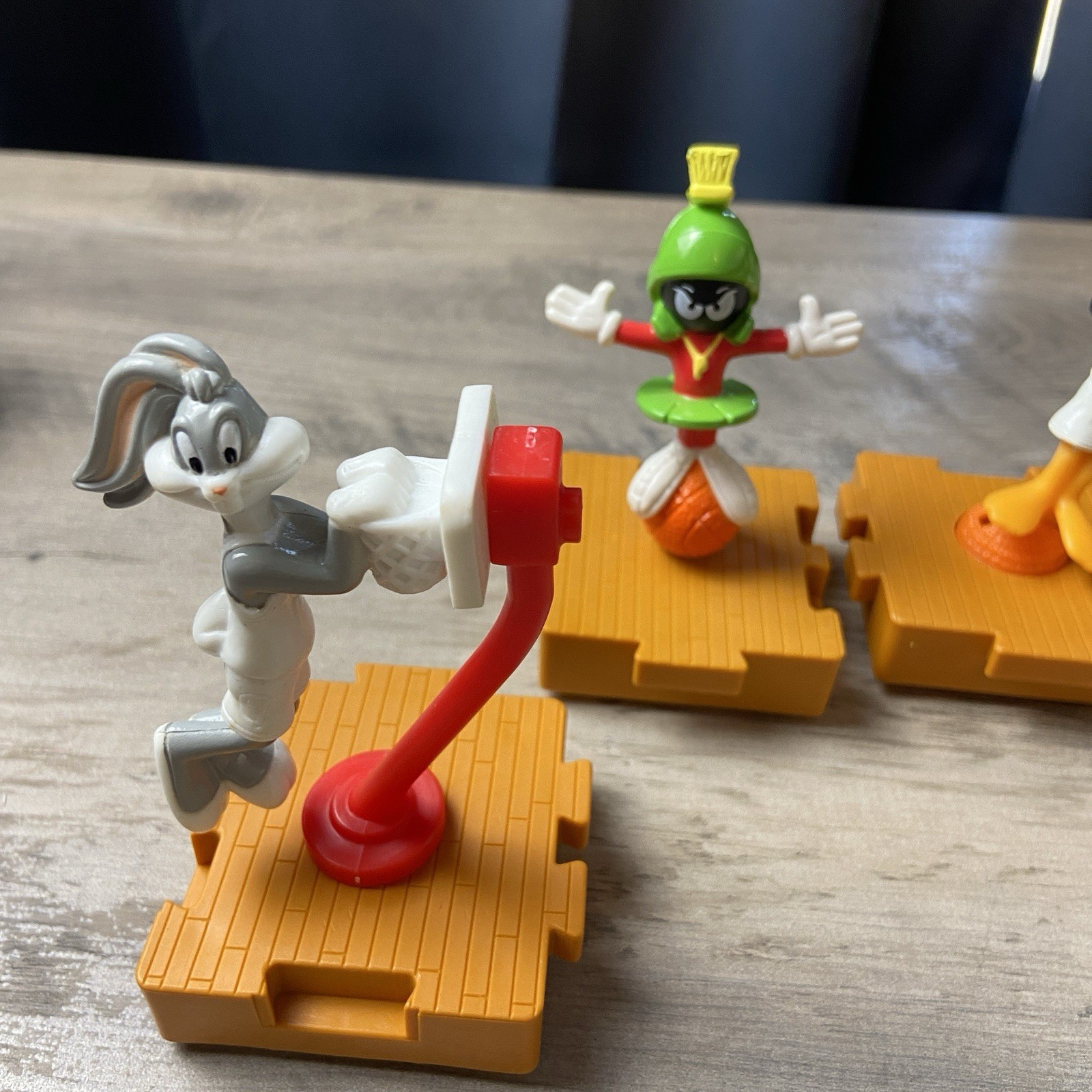 VTG Space Jam VHS Michael Jordan, Lot includes McDonald’s Looney Tunes Figurines thumbnail 4