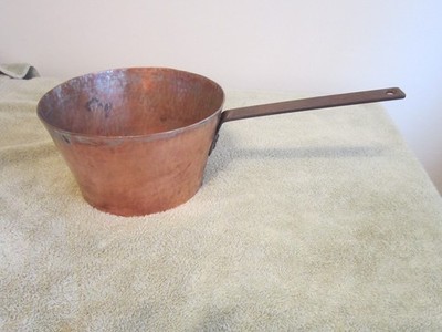 ANTIQUE LARGE 8 3/4'' Hand Hammered COPPER  POT With IRON HANDLE DOVETAIL RIVETS
