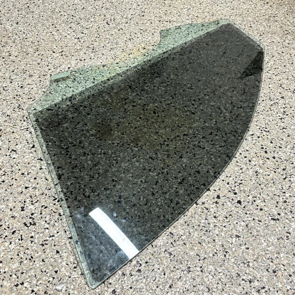 06-11 BMW 325i 328i 335i E90 E91 Sedan Front Left Door Window Glass Tint 7060263 - Image 4 of 4