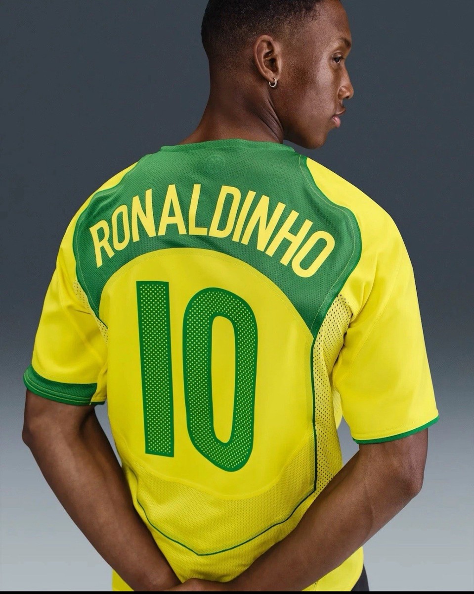 ウェア NIKE Brazil RONALDINHO 11 Jersey Nike Brazil 2004 T90 Reissue Ronaldinho Soccer Jersey, With Tag