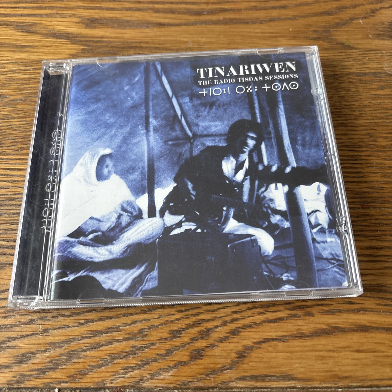 Tinariwen   -  The Radio Tisdas Sessions  (2001)