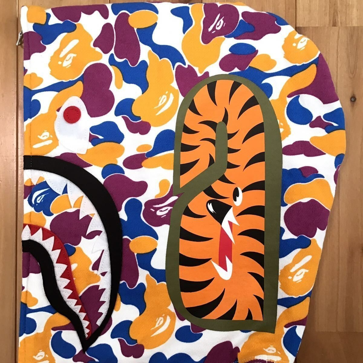 LA limited color camo Shark full zip hoodie BAPE camo A Bathing