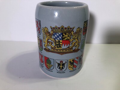 Vintage Bayen crest stein .5L 5 in. tall x 3.5 in. diameter