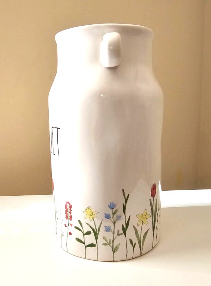Jarrón de cerámica blanco con asas Rae Dunn ramo flores de primavera jarra de leche Foto 2 de 4