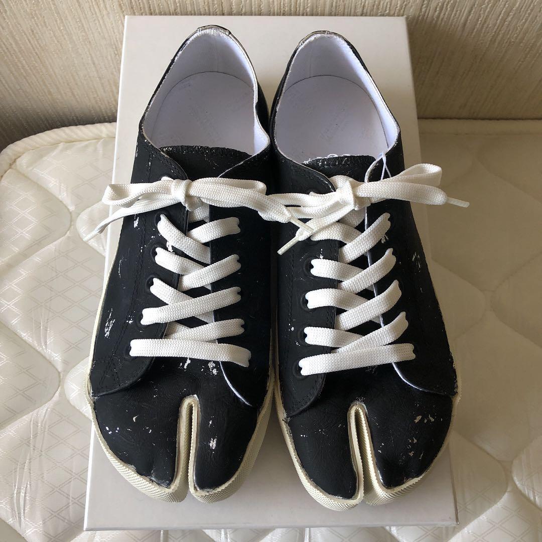 Maison Margiela Paint Tabi Sneakers Destroy S57WS0252 Black Maison Margiela Paint Tabi Sneakers Destroy S57WS0252 Black