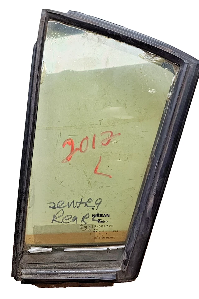 2007–2012 Nissan Sentra Rear Left Door Vent Glass OEM - Image 2 of 3