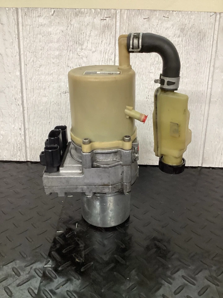 OEM 2006-2010 Mazda 3 Electric Steering Pump 3 Plug | 995-09708 - Image 3 of 4