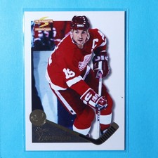 1995-96 Pinnacle Summit Edition #154 Steve Yzerman - Detroit Red Wings