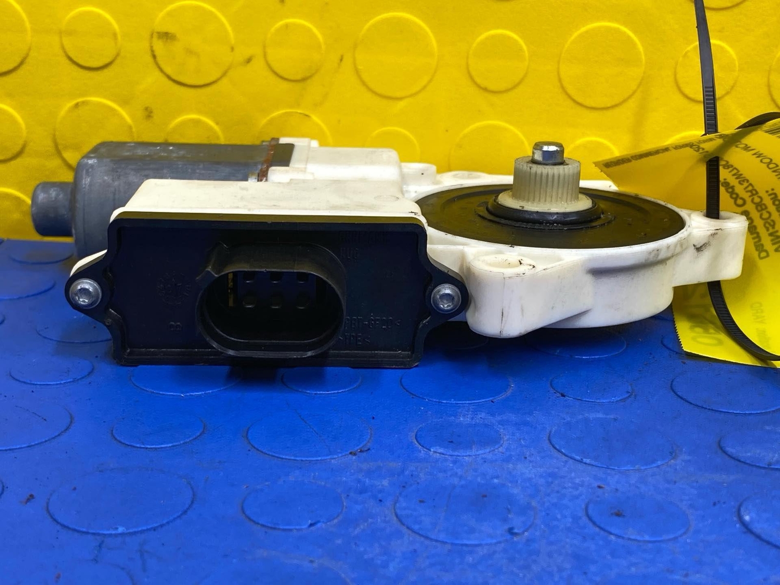 08 09 10 BENTLEY Right Quarter Power Window Motor OEM 3W8959704D