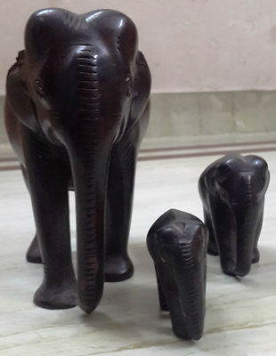 wooden elephant set