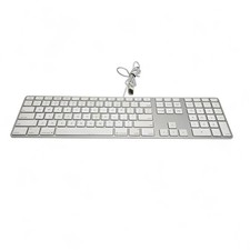 Apple USB Wired Keyboard With Numeric Keypad A1243 USB Outlets 2007 Works