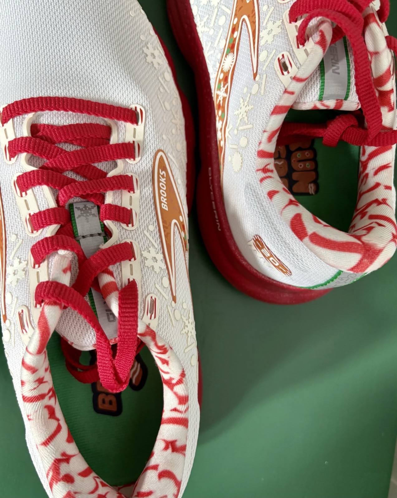 Brooks Run Merry Women Size 7 Holiday Running Shoes Glycerin 20 NEW - No Box image 6