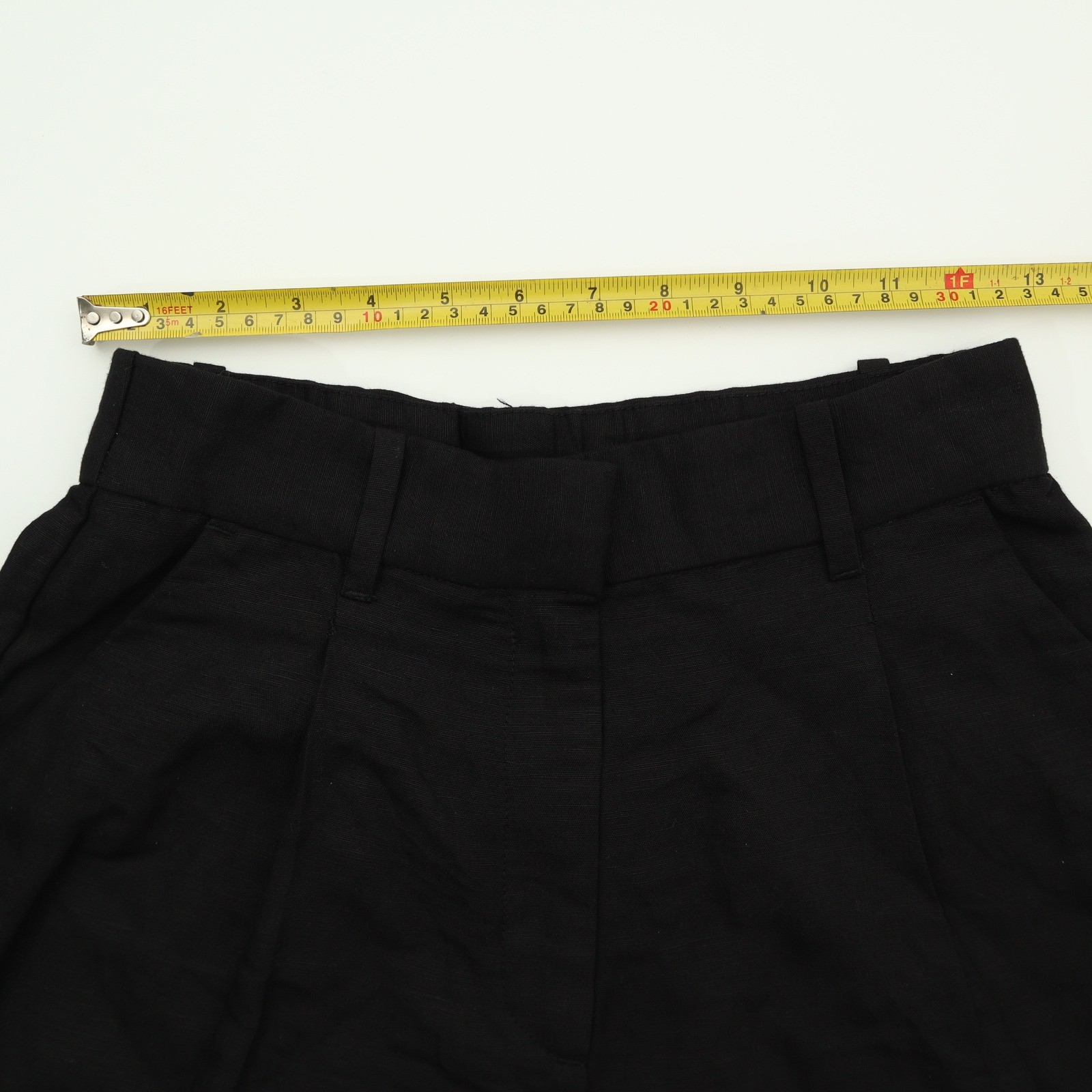 H&M Black Linen Blend Pleated High Waisted Wide Leg Shorts Womens Size 4 thumbnail 3