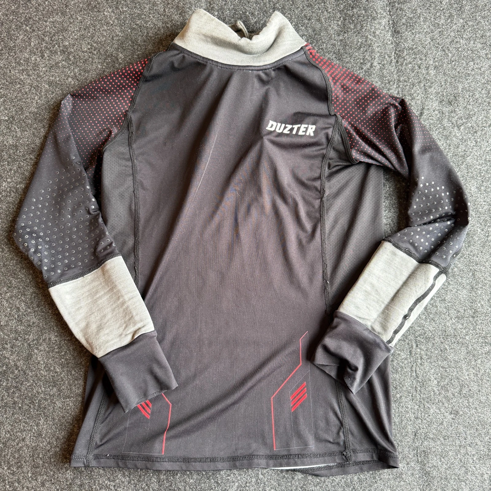 Duzter Cut Resistant Hockey Base Layer Top Youth Small Black Red Compression
Opens in a new window o