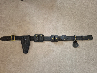 SAFETY SPEED Holster Montebello CA Duty Belt & Bianchi holster 38'' + extras