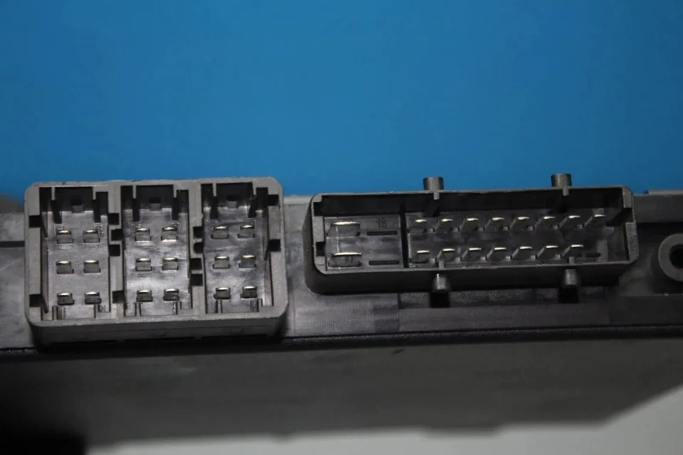 Centralina sedile Maybach 57 Mercedes W240 centralina sedile anteriore sinistro A2408202326 - Immagine 4 di 4