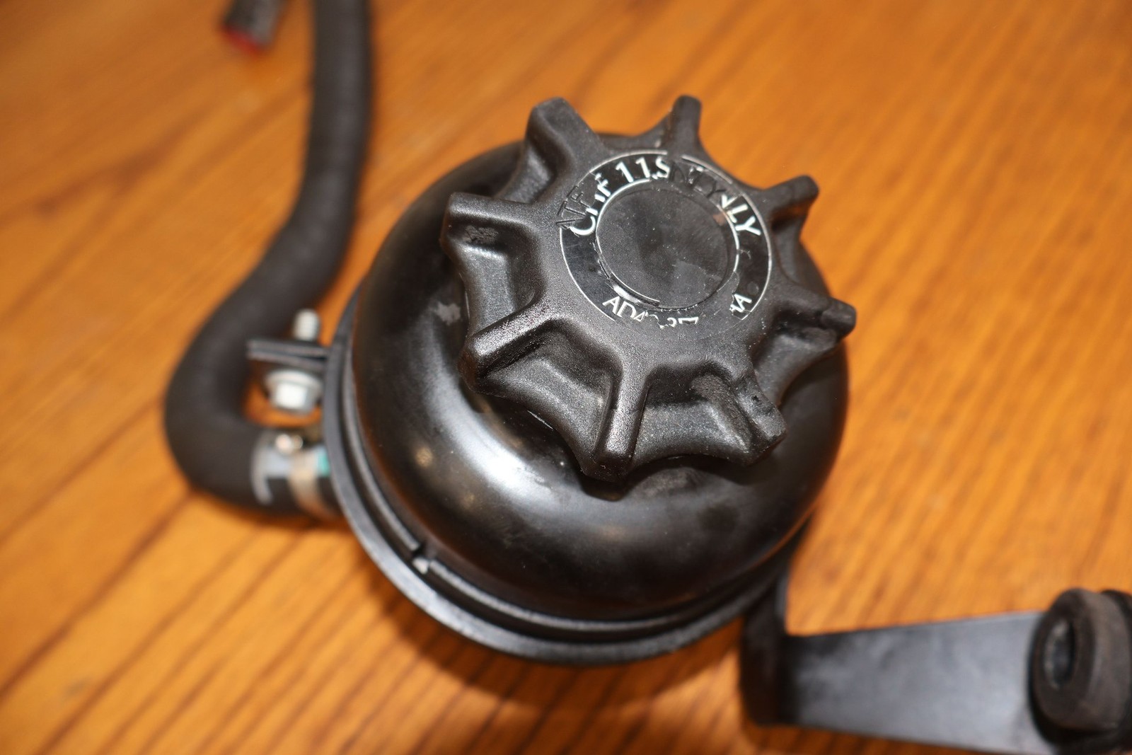 Aston Martin V8 Vantage 2010 Lower Power steering reservoirs Set