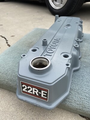 1984-88/89 Toyota Pickup/4Runner EFI 22RE Refurbished Valve Cover Fuel Injection