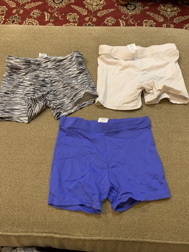 Lot Of 3 Pairs Of Girls Stretch Spandex Dance Fitness Shorts Size 6/6X (AH)