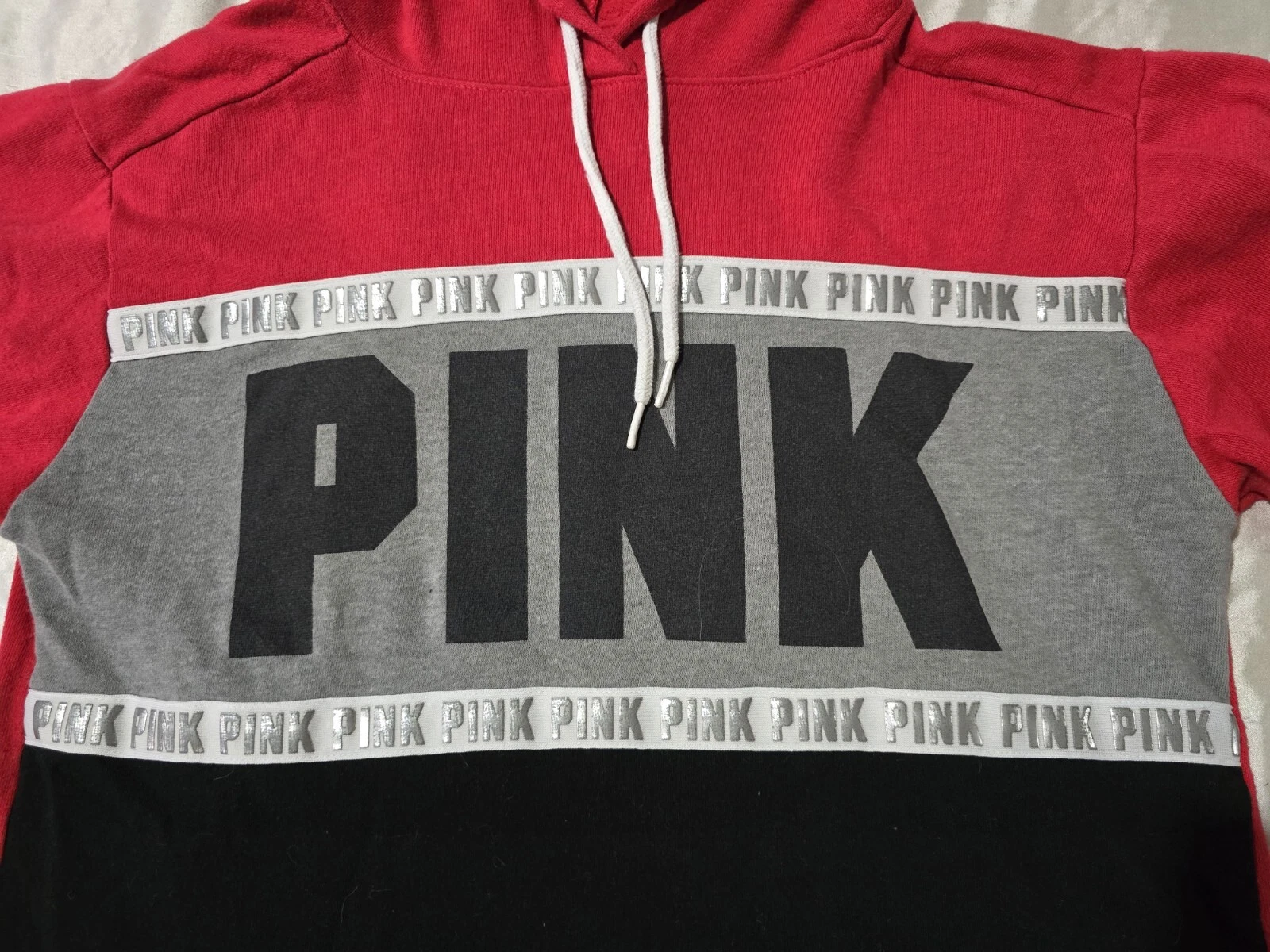 UNDERCOVER Felpa con cappuccio pullover leggero Victoria's Secret ROSA rosso nero e grigio taglia XS